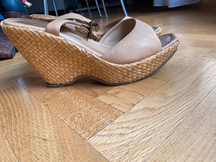 Sandales beiges Morena Gabrielli cuir/ paille taille 39 avec bandoulière talon 10cm platphorme 3cm - photo numéro 7