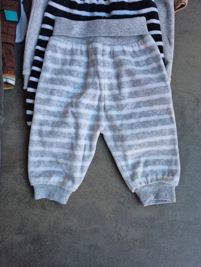 Lot de pantalons bébé 3 mois - photo numéro 2