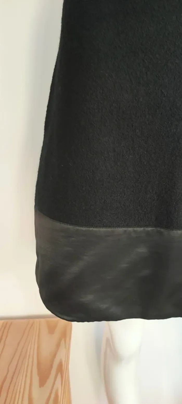 Robe bi matière noire, effet mat et satin sur le bas - photo numéro 2