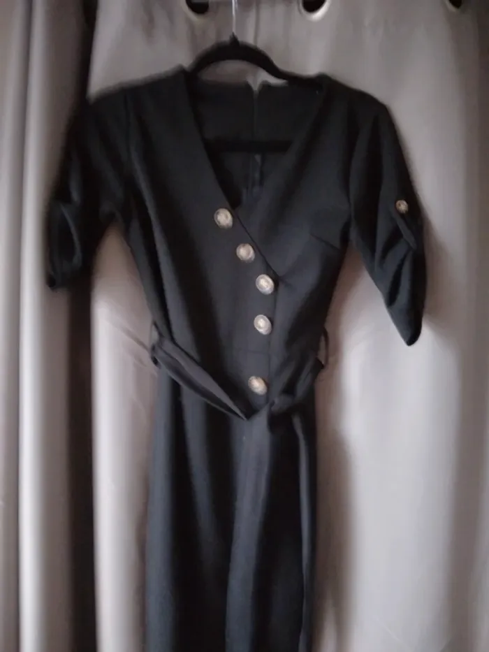 Robe noire - photo numéro 2
