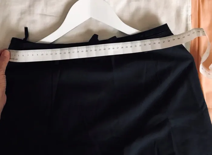 # Jolie jupe grise foncée, taille 40# - photo numéro 2