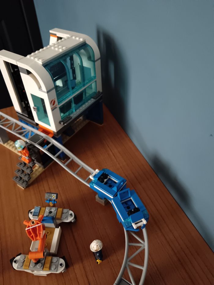 Lego 60228 l fusée spatiale et sa station de lancement - photo numéro 2