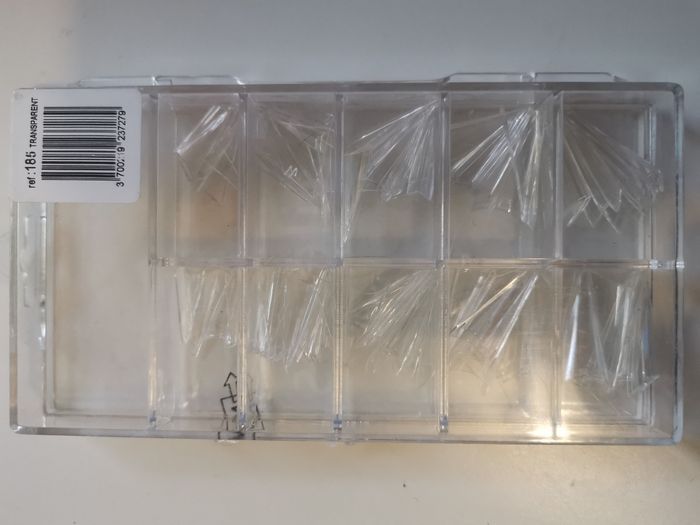 Capsules ongles stilettos - photo numéro 3