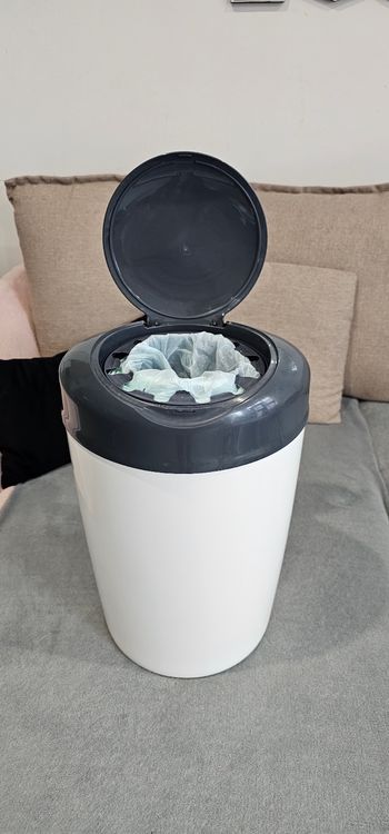Poubelle a couche Sangenic simplee avec 1 recharge