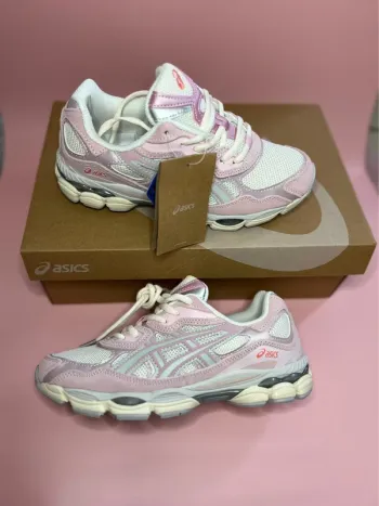 Asics gel Nyc Cream Rose Water Taille 39