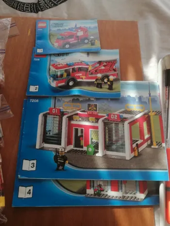 Lego city 7208 casernes de pompiers