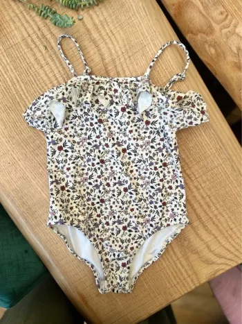 Maillot de bain Liberty à fleurs kiabi taille 4 ans été natation 1 pièce fille