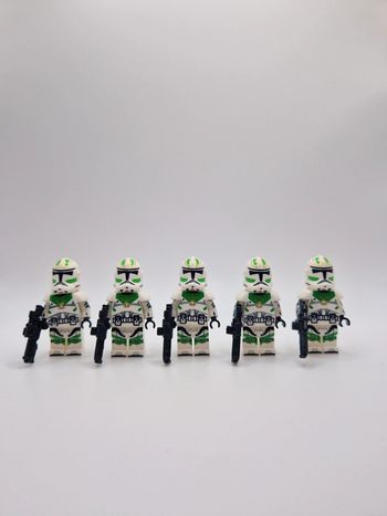 Figurines type lego 5 clones vert Horn star wars