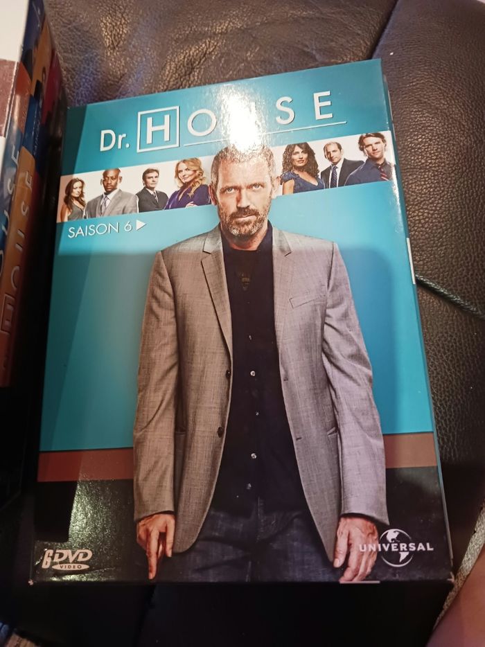 Lot de dvd Dr House - photo numéro 8