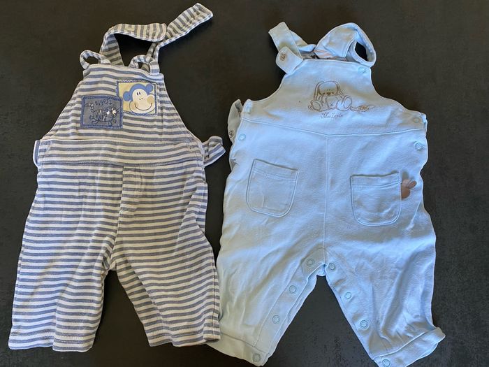 Deux salopettes 3 mois