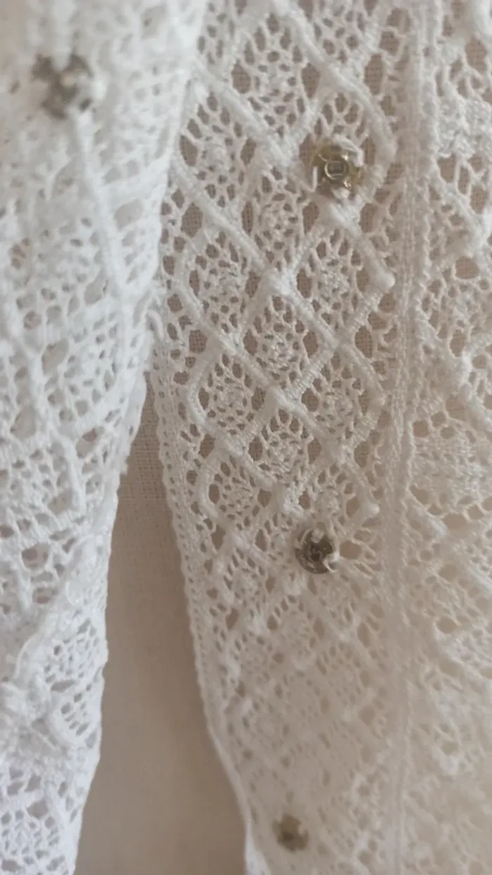 Chemise en dentelle fait à la main sublime - photo numéro 5