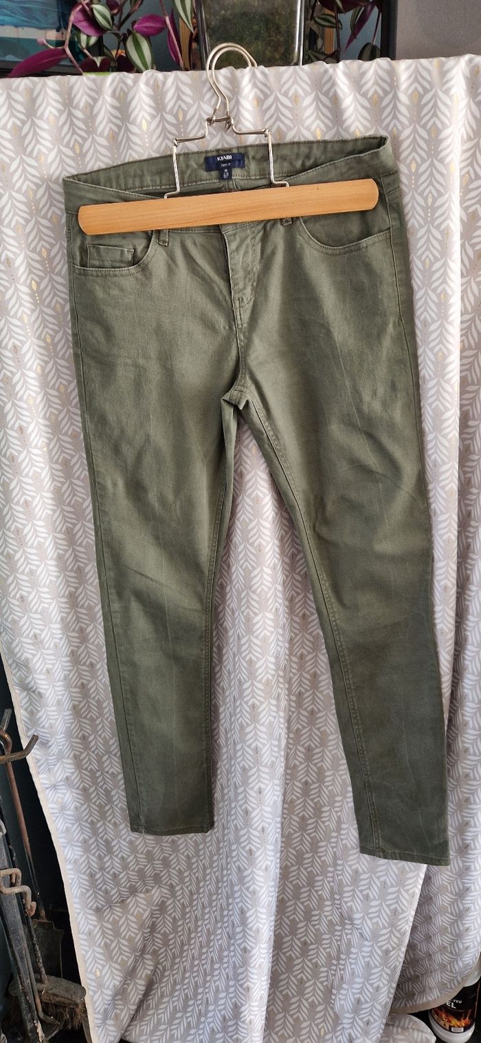 Pantalon kiabi kaki TBE Taille 38 - photo numéro 2
