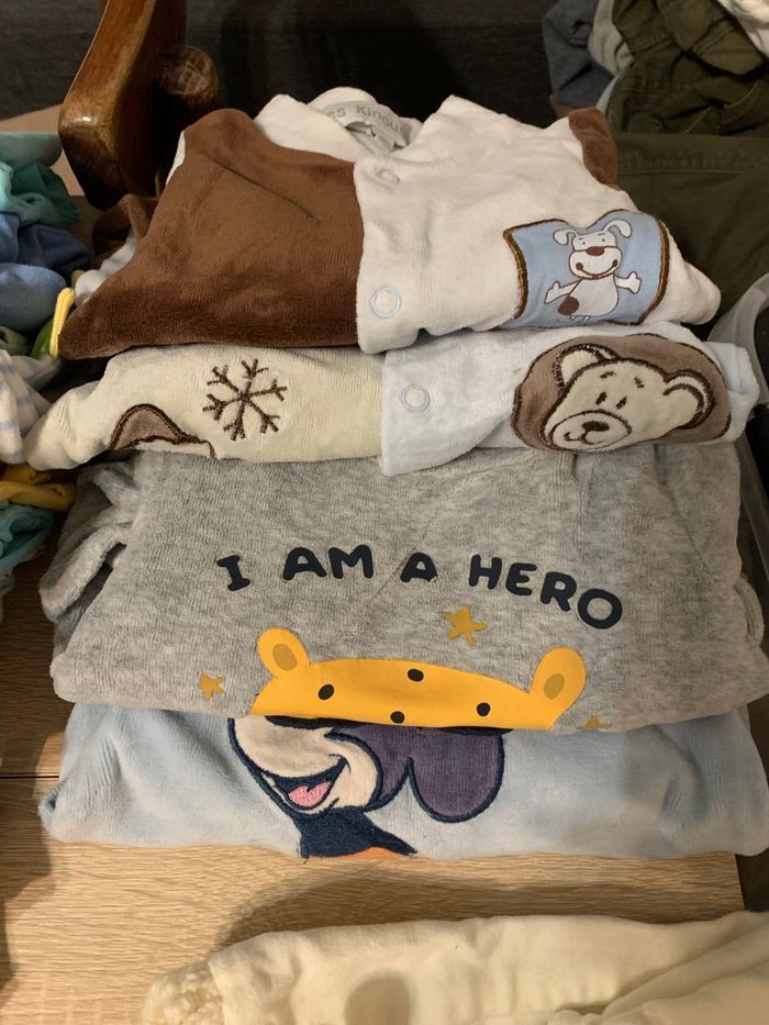 Lot vêtements garçons 1 mois - photo numéro 2