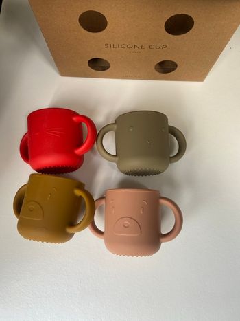 Lot de 4 tasses Liewood en silicone – Neuf avec étiquette