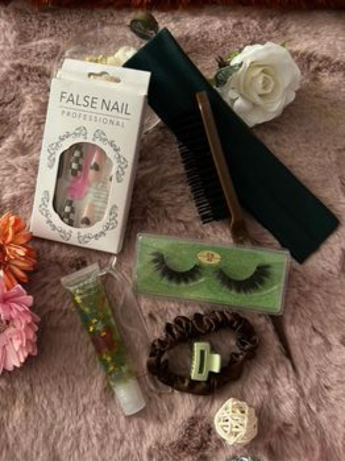 Lot d’accessoires de maquillage