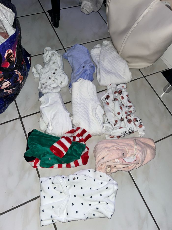 lot de vêtements bébé fille