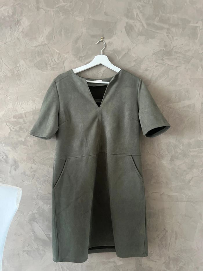 Robe courte en daim - photo numéro 2