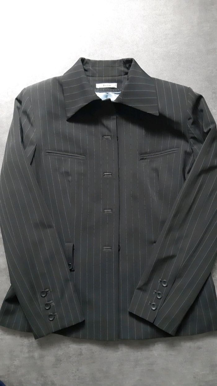 Costume femme chic veste + pantalon et ceinture