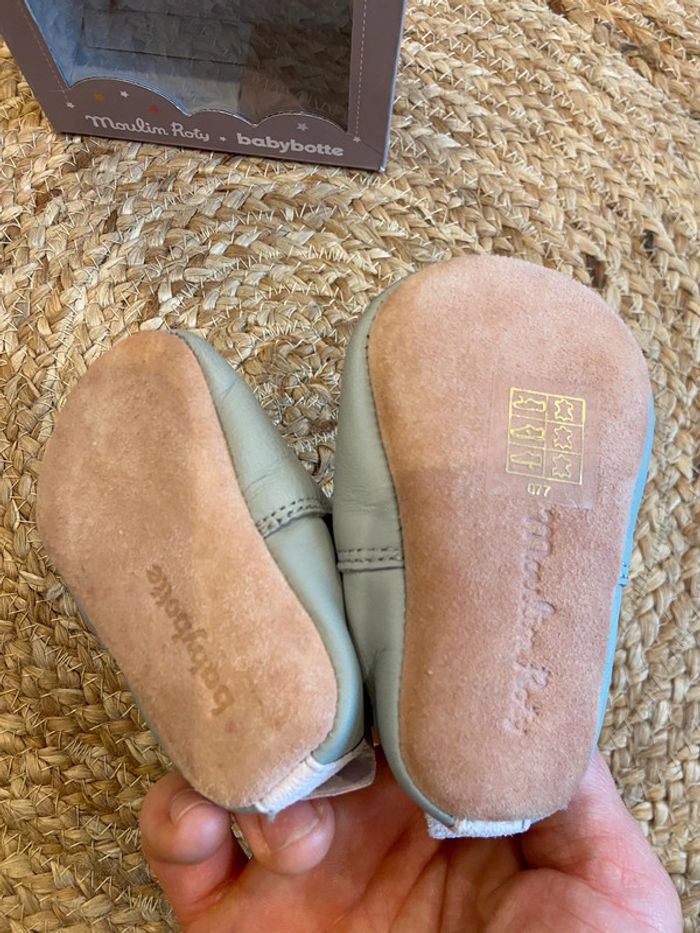 Chaussons bébé fille 6 mois Moulin Roty - photo numéro 3