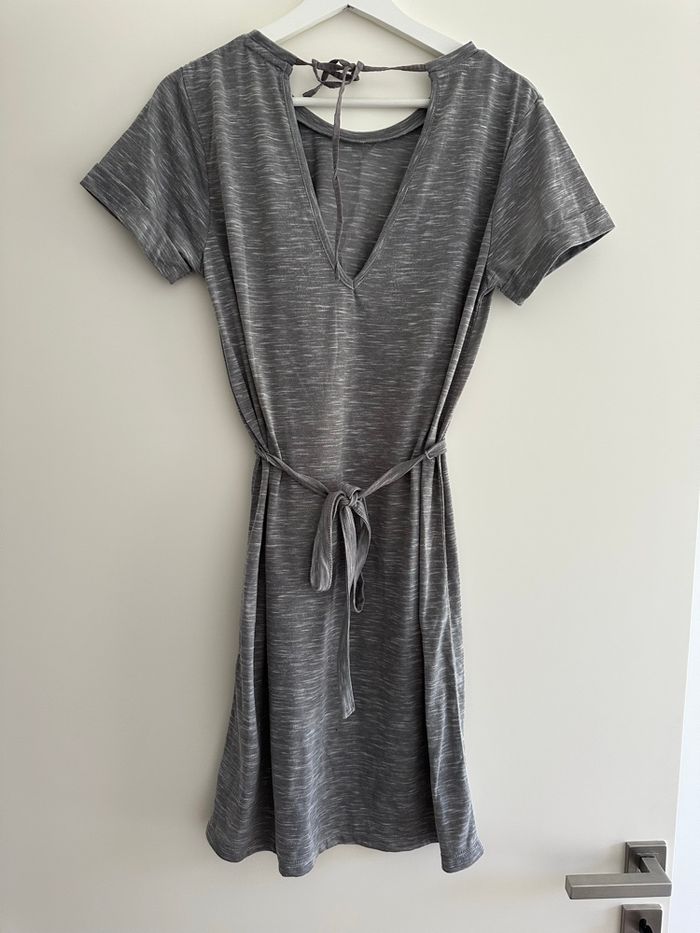 Robe été gris galerie lafayette neuf sans étiquette taille M - photo numéro 2