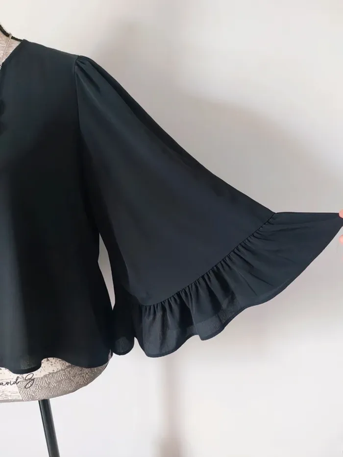 Haut chic "Zara" - photo numéro 2