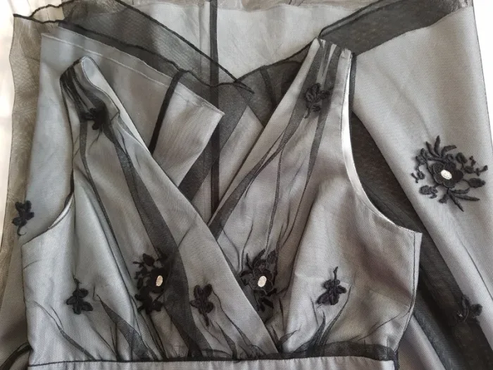 Robe de fêtes 38 effet drapé - photo numéro 4