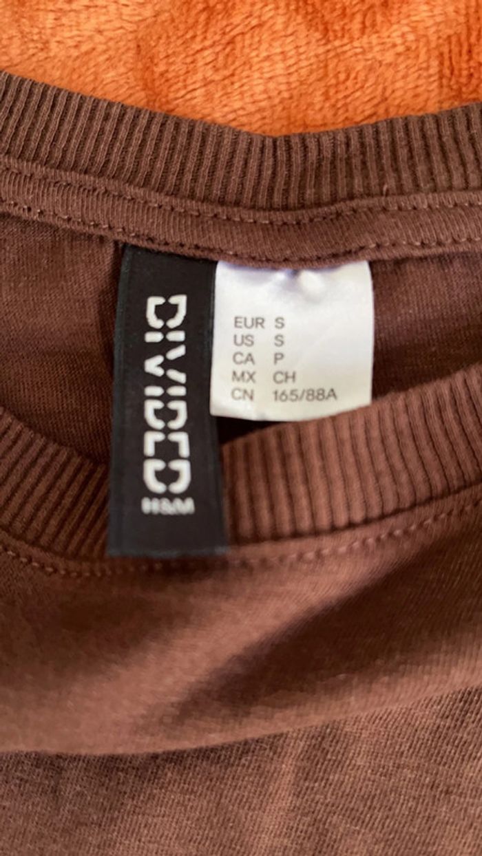 2 tee-shirts taille 36 - photo numéro 5