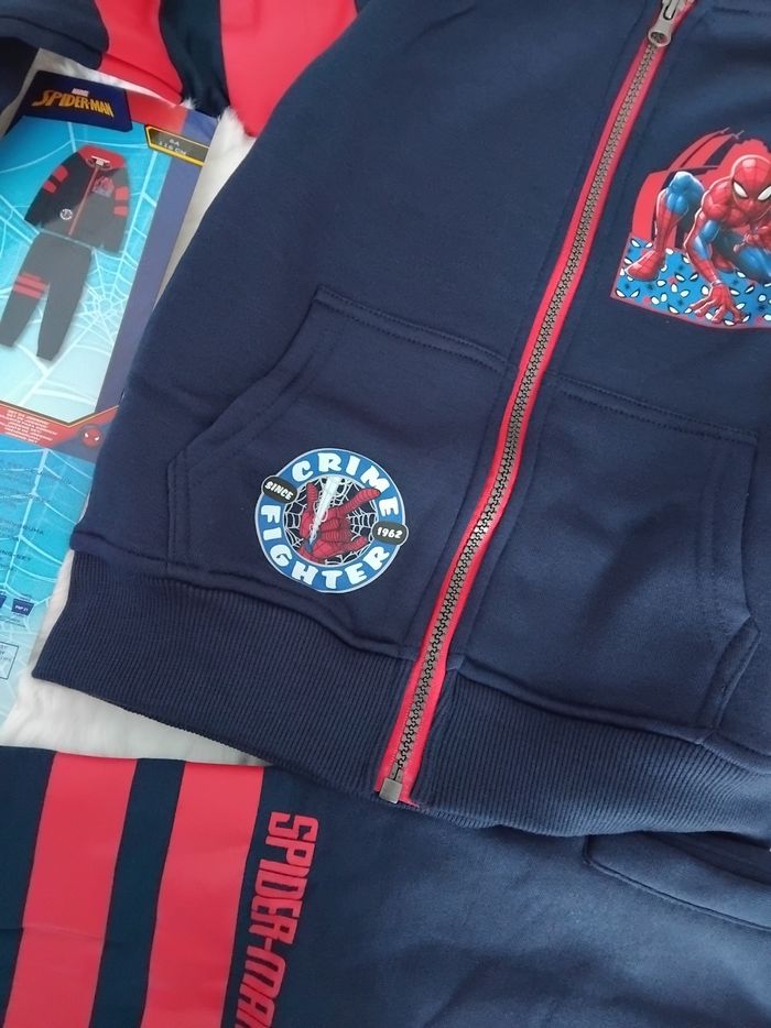 Survêtement jogging Spiderman, marvel, neuf, taille 6 ans - photo numéro 3