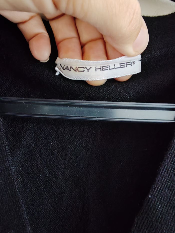 Gilet noir à bouton - photo numéro 2