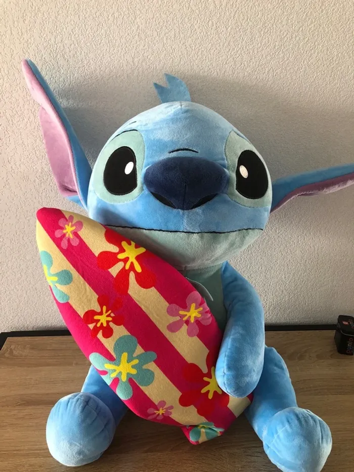Grande peluche stitch 50 cms état 9