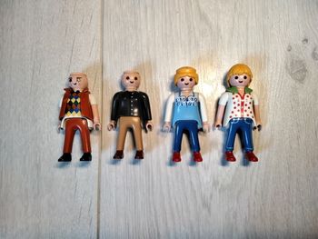 Lot de 4 personnages femmes Playmobil