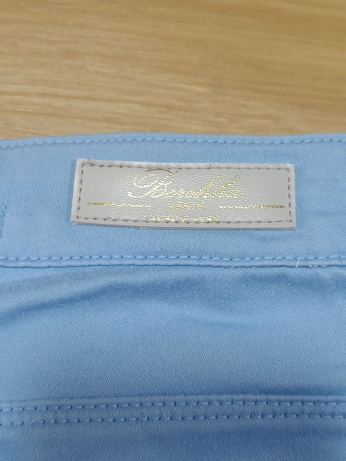Jean skinny Bershka bleu ciel – Taille 36 (S) – - photo numéro 2