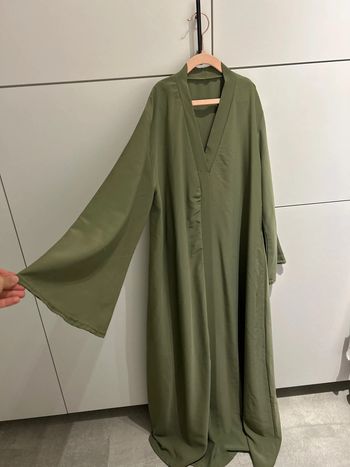 Lot 2 abaya