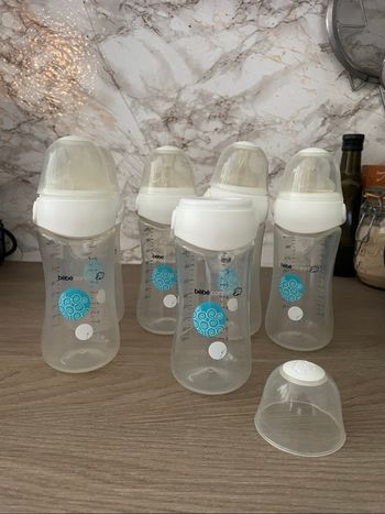 Lot 6 biberons bébé confort