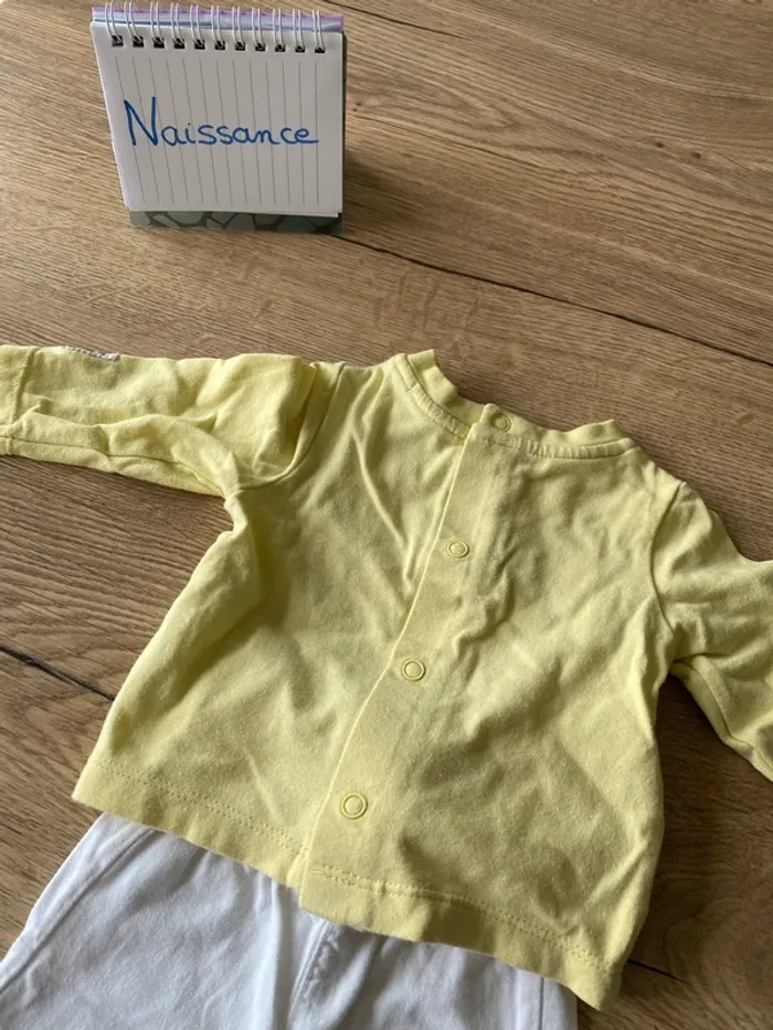 Ensemble t-shirt et pantalon - photo numéro 2