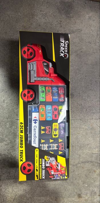 Camion transportable avec 10 voitures