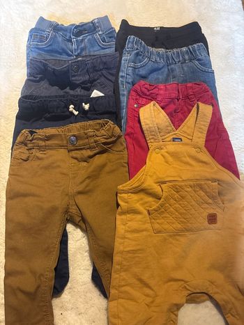 Lot de 7 pantalons et 1 combinaison 