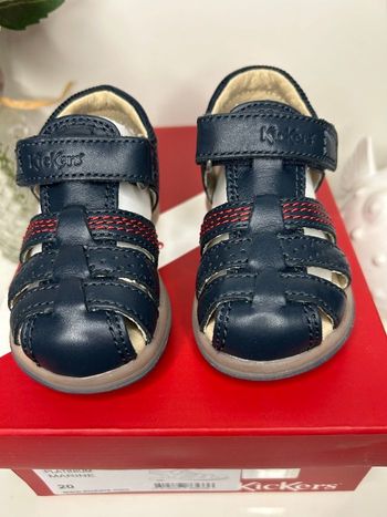 Sandales kickers garçon taille 20