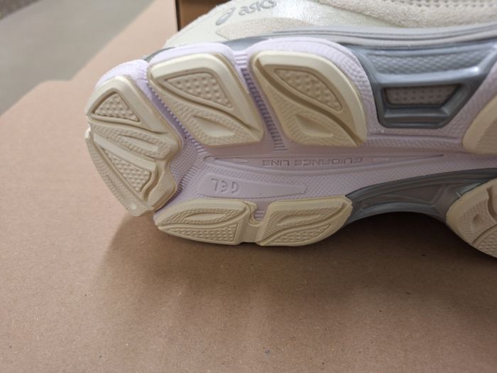 Sneakers Asics GEL NYC neuve avec étiquettes 🏷 - photo numéro 5