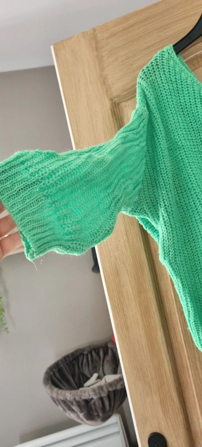 Pull vert avec gros nœud - photo numéro 2