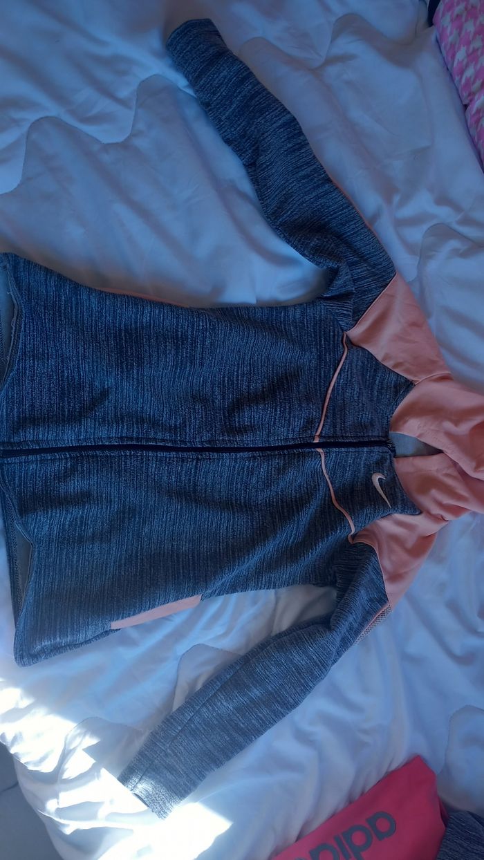 Ensemble sport - photo numéro 5