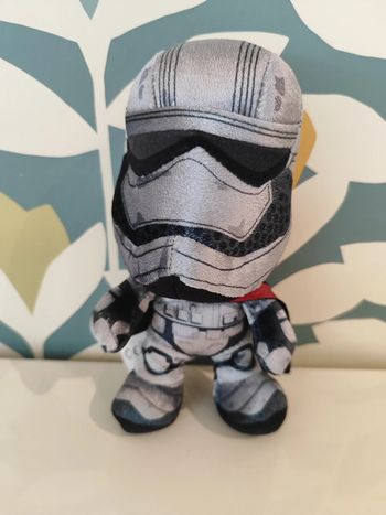 Peluche captain phasma