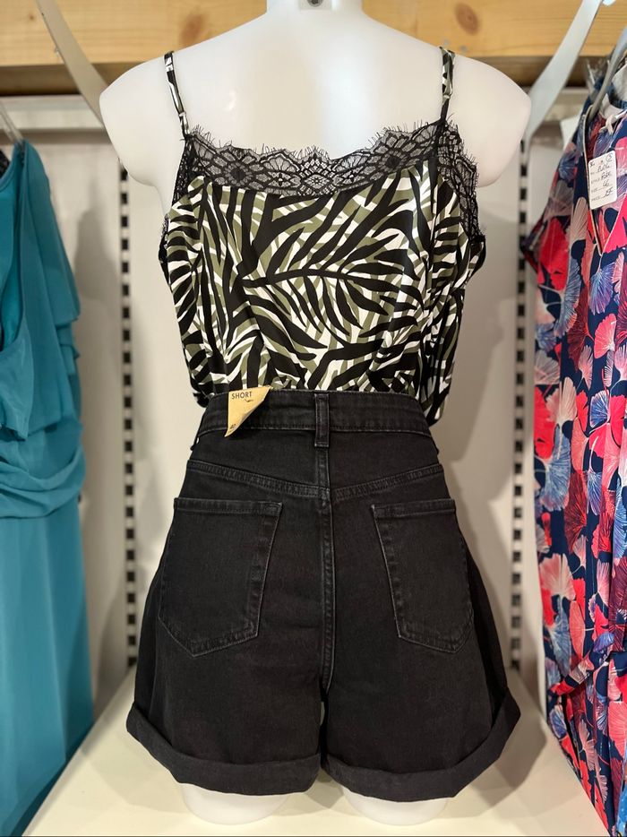 Tenue femme taille 40 - photo numéro 3