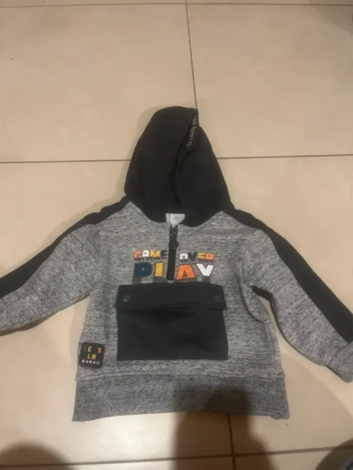 Sweat taille 80 cm