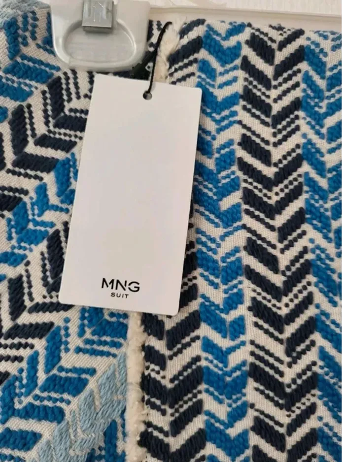 Magnifique jupe  Mango  neuve  taille 40 - photo numéro 2