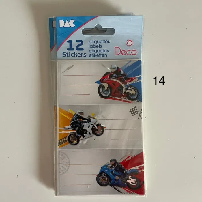 Stickers cahier fournitures - photo numéro 15