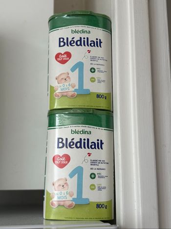 2 boîtes de lait 1 âge