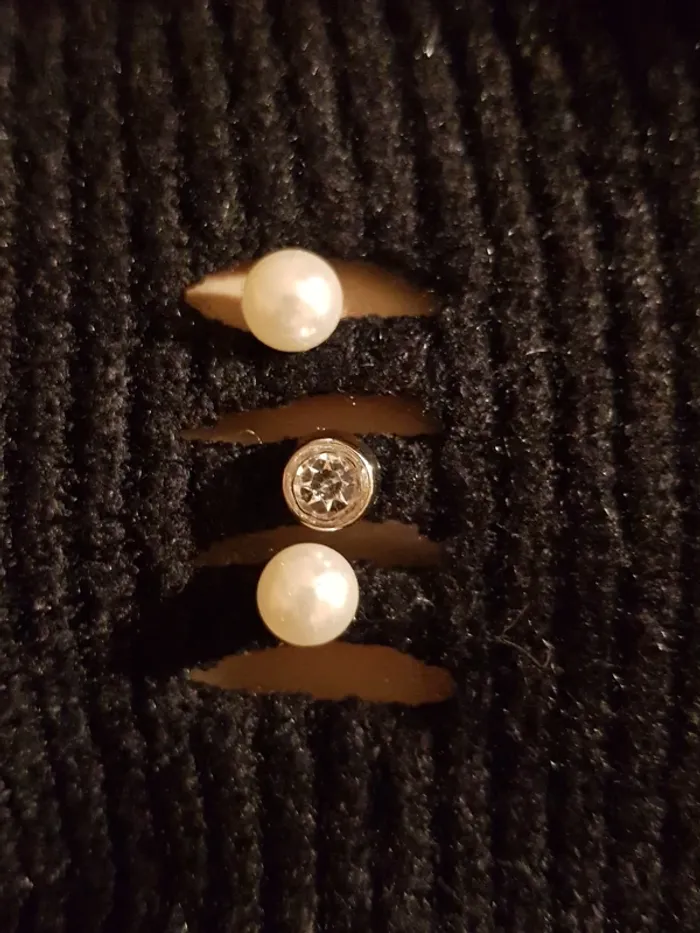 Pull noir avec strass - photo numéro 5