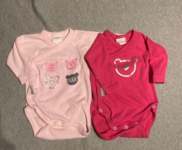 Lot 4 bodys Petit bateau / absorba