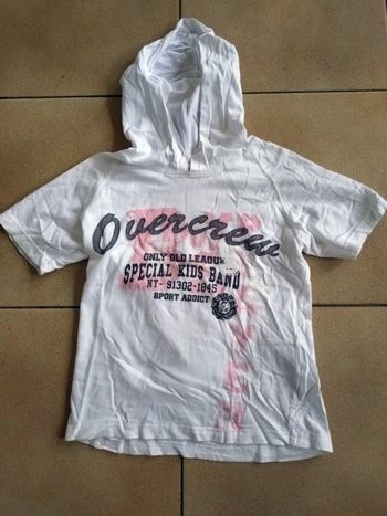 Tee-shirt à capuche manches courtes 8 ans neuf 